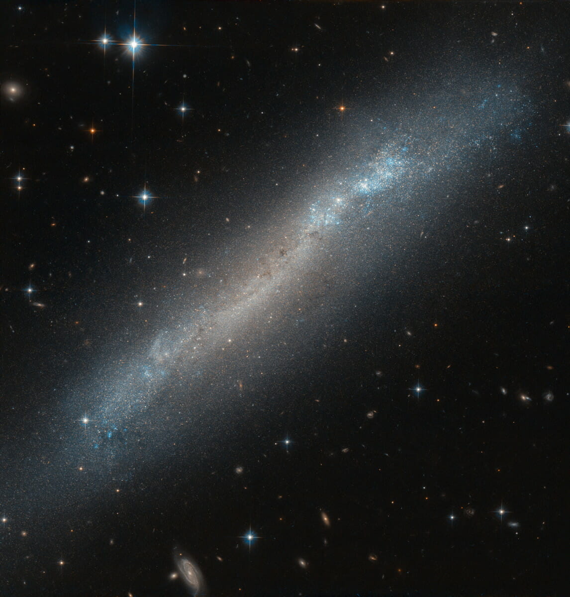 棒渦巻銀河「NGC 2188」