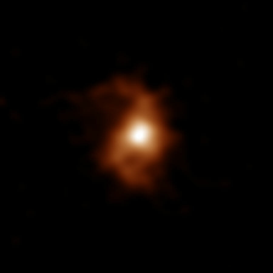渦巻構造を持つ銀河「BRI 1335-0417」