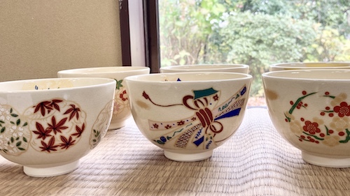 リーズナブルで綺麗な色絵茶碗（全8種）【マイ茶碗】 - 取り扱い商品